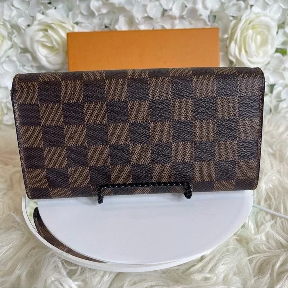 LIKE NEW LV DAMEIR EBENE - Picture 13 of 17